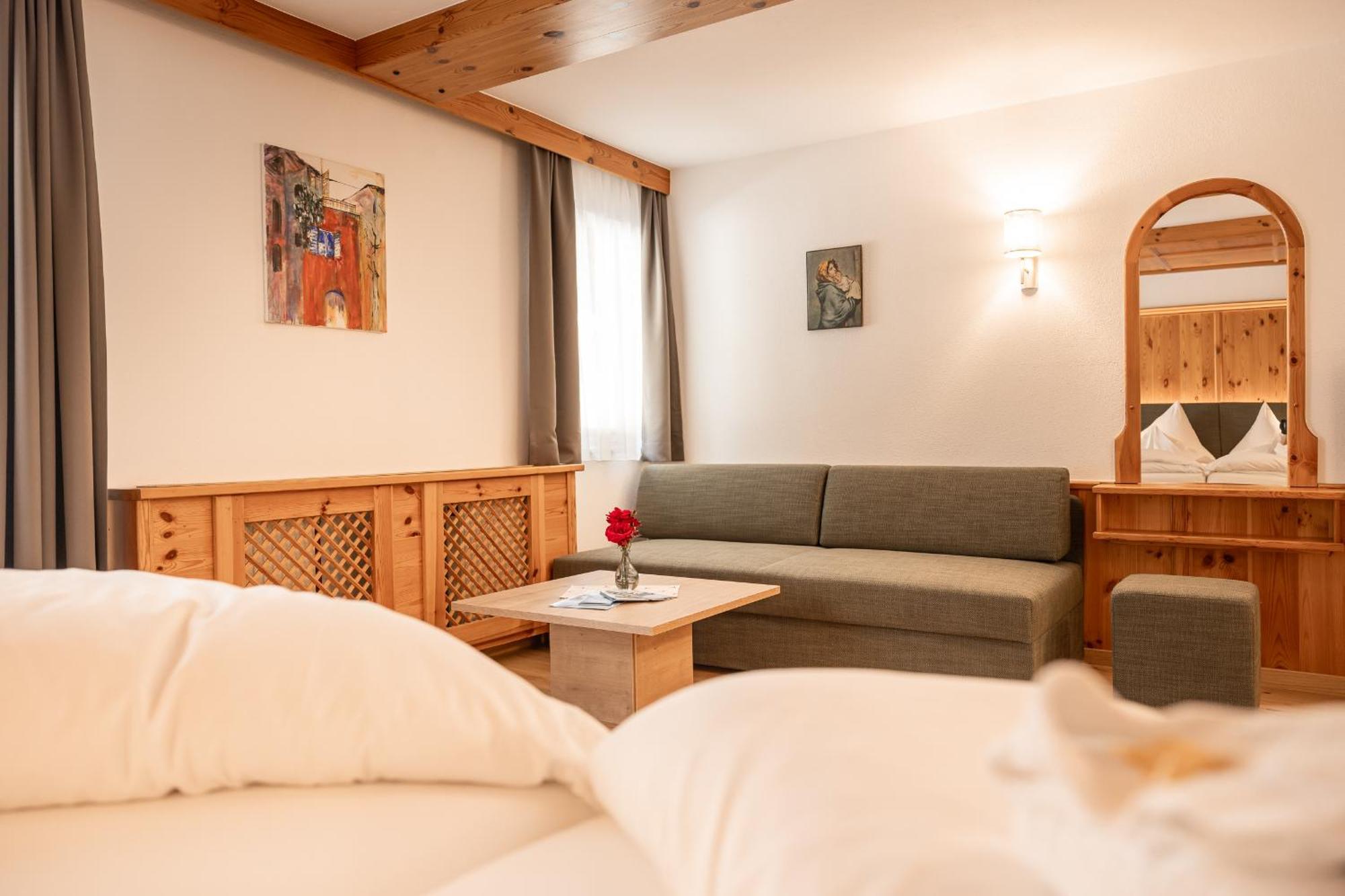 Hotel Berghof Нойщифт им Щубайтал Екстериор снимка